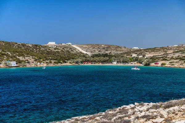 阿吉亚伊里尼海滩 帕罗斯岛 美丽的希腊海滩与棕榈树在基克拉迪斯群岛 — 图库照片