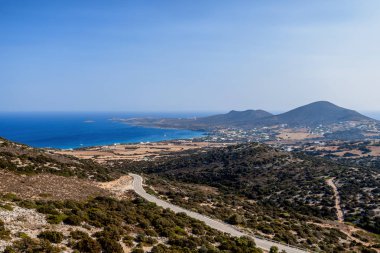 ANTIPAROS Island, Yunanistan ile kristal mavi su ve şaşırtıcı güzel doğası kez .
