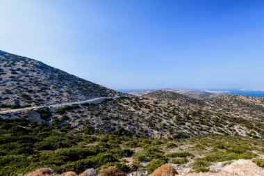 ANTIPAROS Island, Yunanistan ile kristal mavi su ve şaşırtıcı güzel doğası kez .