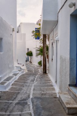Geleneksel cyclades mimarisinde Paros Adası, Naoussa köyü. Yunanistan.