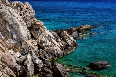 Paros Adası, Yunanistan kayalık deniz manzaraları