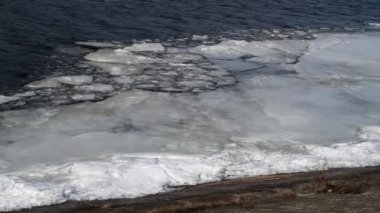 Vyshgorod, Ukrayna Kiev denizde baharın ilk gün yakın: