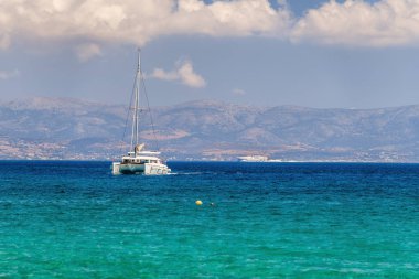 Güzel manzaralı Paros Adası'nda Naxos island, Yunanistan için tekne.