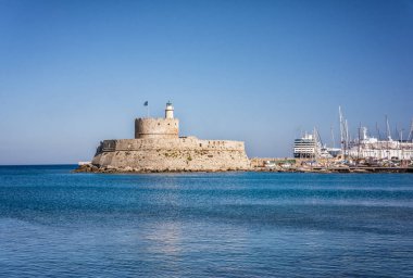 Rodos adasındaantik liman, Yunanistan