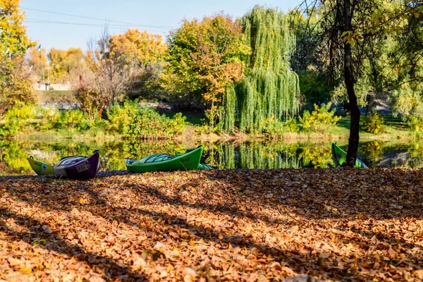 18.10.2018-Гідропарк в осінній час, Київ, Україна — стокове фото