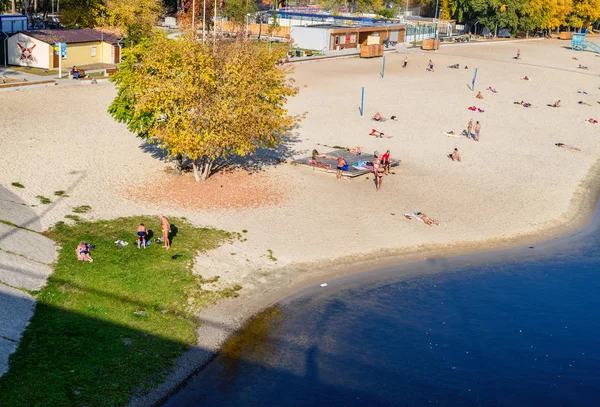 18.10.2018-Hydropark i höst tid, Kiev, Ukraina — Stockfoto