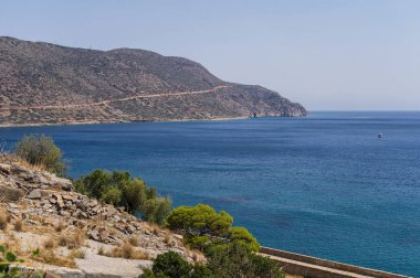 Yunanistan'ın Girit adasının Elounda körfezinde Spinalonga ada mimarisi