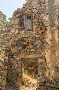Yunanistan'ın Girit adasının Elounda körfezinde Spinalonga ada mimarisi