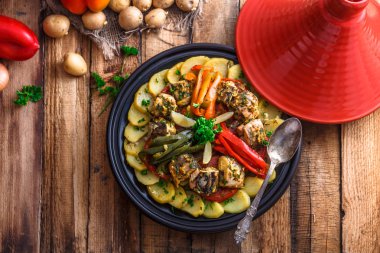 Balık tagine ile chermoula, Fas yemekleri kopya alanı
