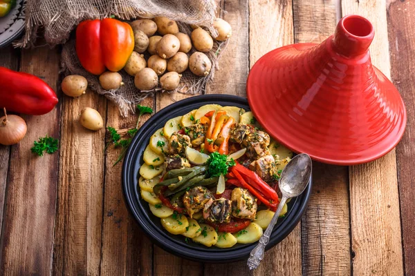 Chermoula balık tajine biber, Fas cousine ile.