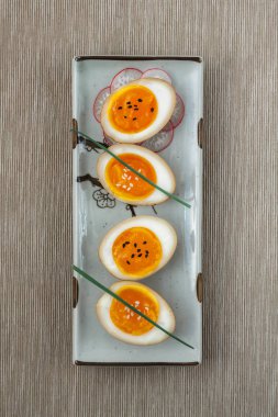 Ramen veya nitamago, en iyi görünüm için Marine yumurta
