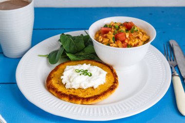 Huevos pericos veya Kolombiya çırpılmış yumurta, kopya alanı