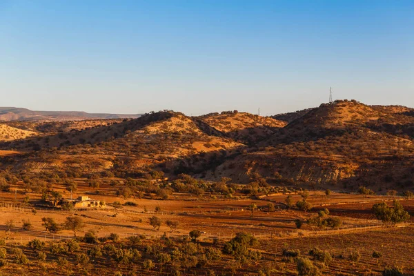 Золотий час пейзажний вид на долину в Марокко. Красивий краєвид Північної Африки. — стокове фото