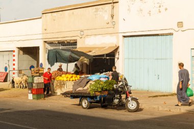 Agadir, Fas - Ağustos, 2017: Agadir sokakları sabah.