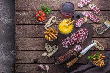 Salam alioli ve huysuz ekmek ile, kopya alanı