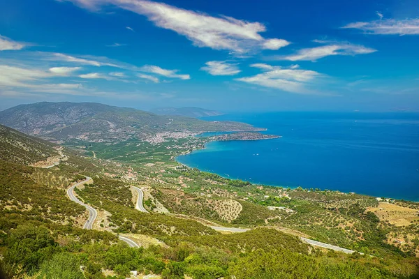Krásný panoramatický výhled na řecké pobřeží na Peloponessosu — Stock fotografie