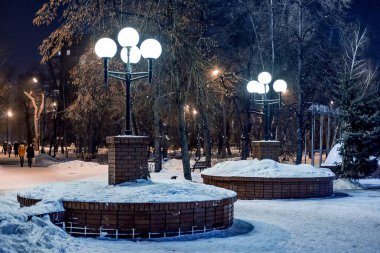 Parktaki gece lambaları