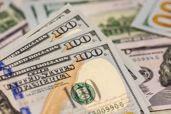 100 doları notlar yakın çekim