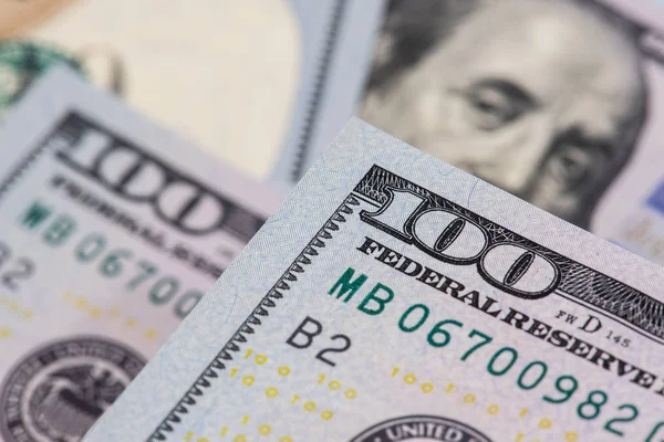 100 doları notlar yakın çekim