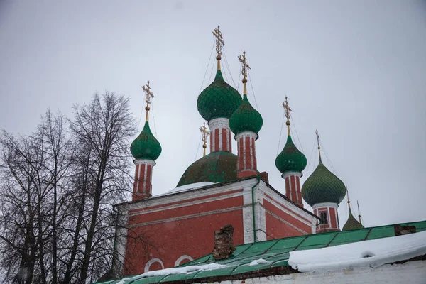 Pereslavl Zalessky Yaroslavl bölgesinde, kış Rusya'da Kilisesi'nin yeşil kubbe