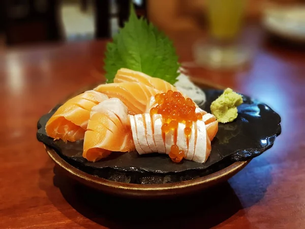 Japans Voedsel Sashimi Zalm Plaat Met Wasabi — Stockfoto