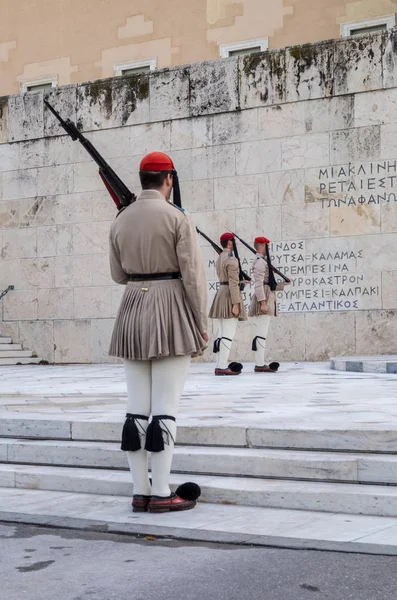 Changing the guards at the Greek Parliament Athens — Stock Photo, Image