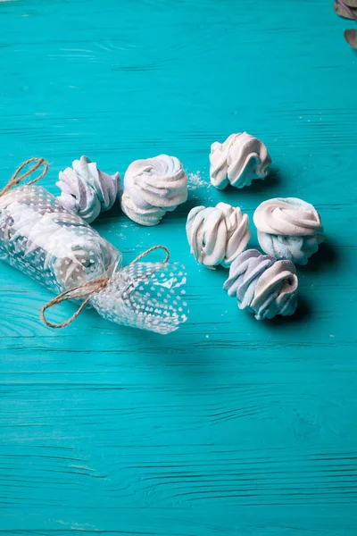 Handgjorda marshmallows i form av rosor närbild. — Stockfoto