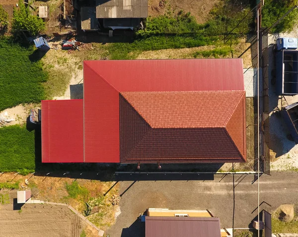 Una Casa Con Dosel Sobre Patio Techo Perfil Metal Corrugado —  Fotos de Stock