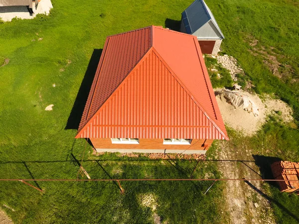 Casa Con Tetto Arancione Metallo Vista Dall Alto Profilo Metallico — Foto Stock
