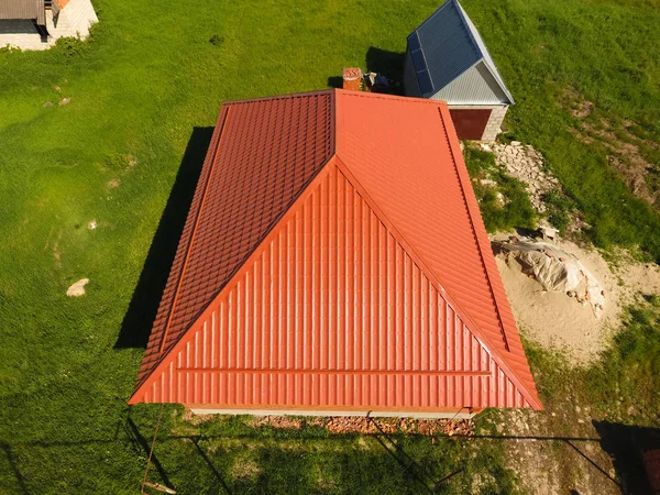 Casa Con Techo Naranja Metal Vista Superior Perfil Metálico Pintado —  Fotos de Stock