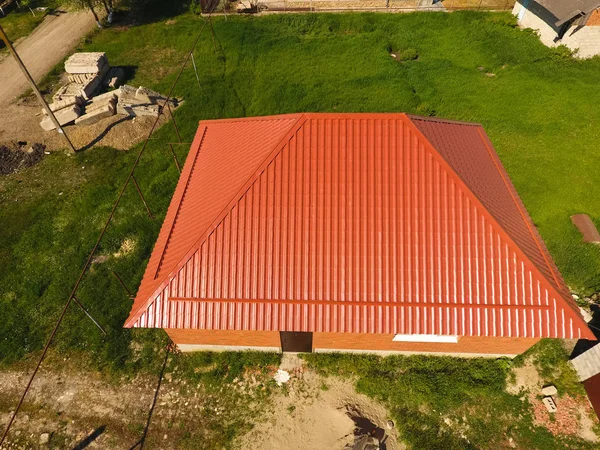 Hus Med Orange Tak Gjorda Metall Top View Metalliska Profil — Stockfoto