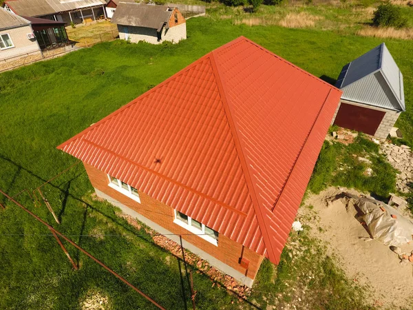 Casa Con Techo Naranja Metal Vista Superior Perfil Metálico Pintado —  Fotos de Stock