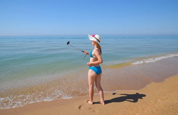 เซลฟ บนชายหาด Selfie บนชายหาด — ภาพถ่ายสต็อก