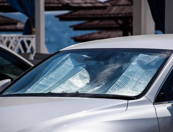 Protection of the car panel from direct sunlight. Sun Reflector windscreen