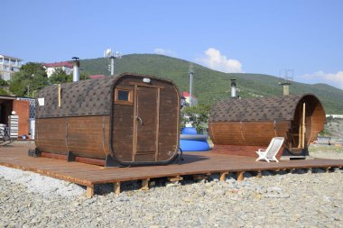 Minyatür mini sauna deniz sahilde.