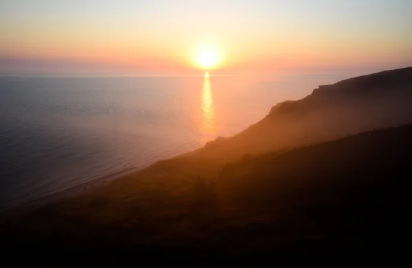 Şafak Denize Azak Denizi Sabah Sis Üzerinde Kıyıya Sunrise — Stok fotoğraf