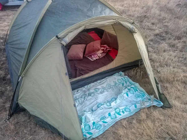 그린에 텐트를 — 스톡 사진