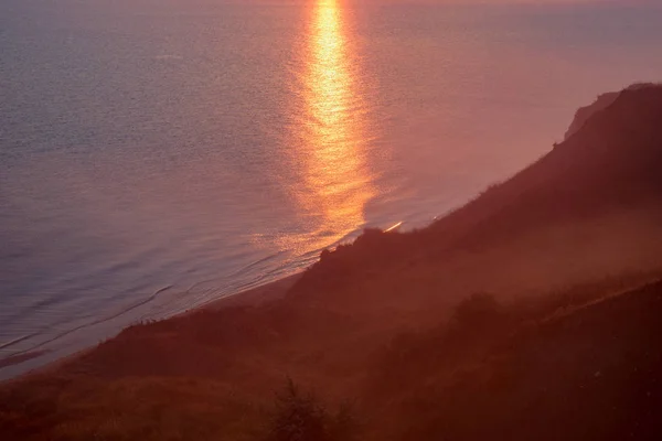 Світанку над морем. Азовське море. Схід сонця. — стокове фото