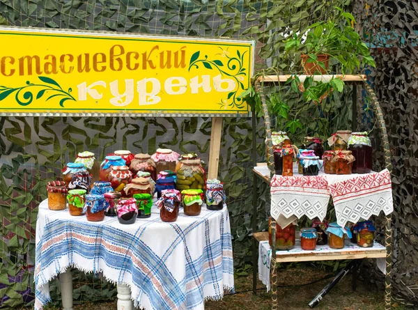 Ev sebze konserveler