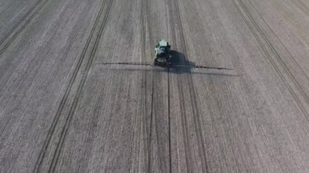 Tractor Hinged System Spraying Pesticides Fertilizing Tractor Form Aerosol Field — Stock Video
