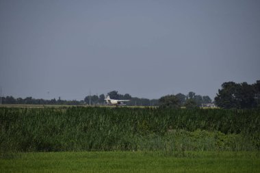 Uçak tarımsal Havacılık bir-2. Gübre ve tarım ilaçları sahasında, uçak ile püskürtme.