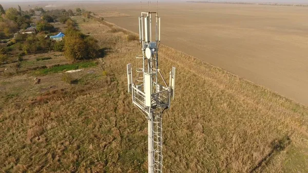 Torre Celular Equipo Para Retransmitir Señal Celular Móvil Torre Celular — Foto de Stock