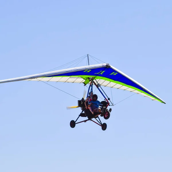 Rusia Veselovka Septiembre 2016 Trike Volando Cielo Con Dos Personas —  Fotos de Stock