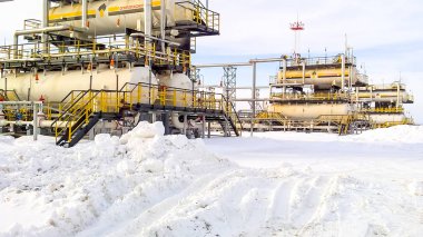 Rusya, Nefteyugansk - 24 Ocak 2016: ayırıcı. Ekipman petrol ayrılması için. Modüler petrol arıtma. Bulite ayrılması için