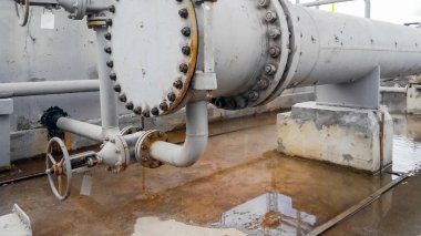 Isı değiştiriciler, Isıtma petrol için. Petrol rafinerisi. Birincil Petrol arıtma için donatım.