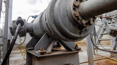 Ürünleri ve Petrol pompalama için pompa. Petrol rafinerisi. Birincil Petrol arıtma için donatım.