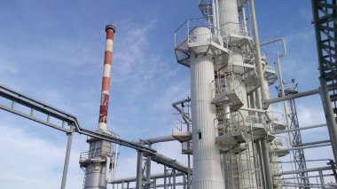 Damıtma sütunları ve Isıtma fırını