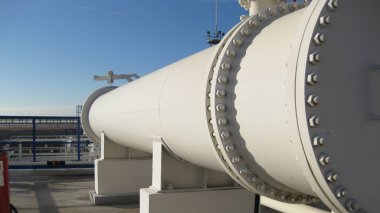 Bir rafineri Isı değiştiriciler