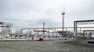 Bir rafineri Isı değiştiriciler