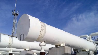 Bir rafineri Isı değiştiriciler